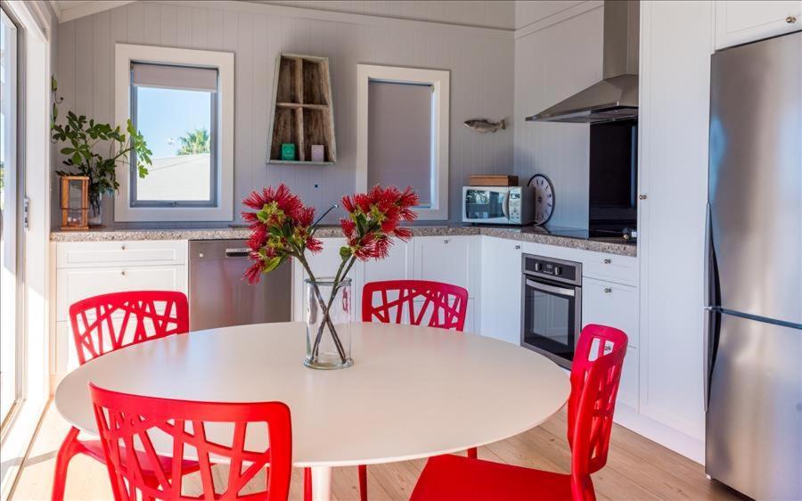 The Waiheke Pad - In The Heart Of Oneroa! Villa Exterior photo