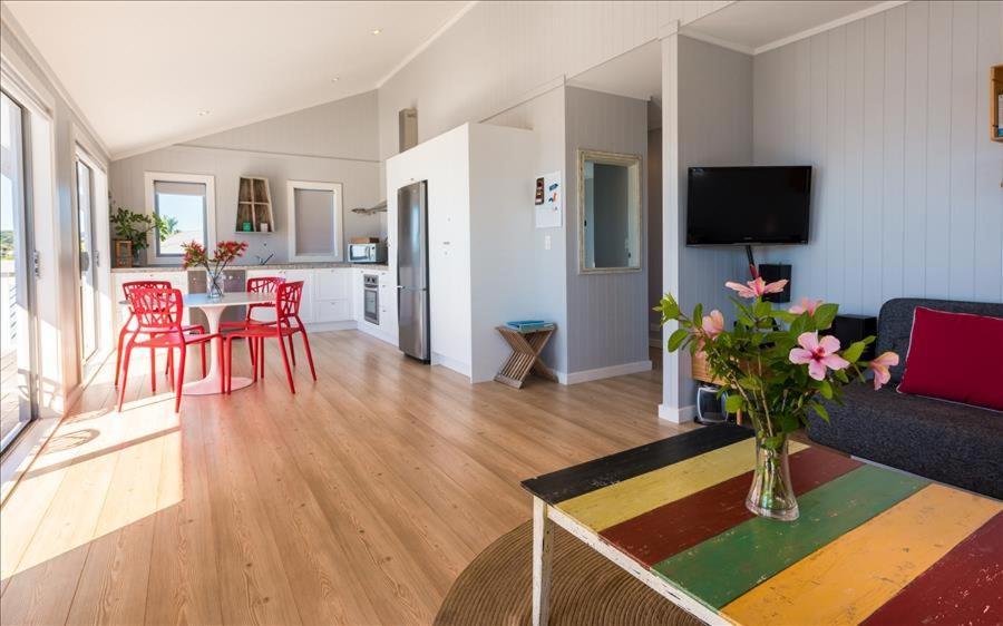 The Waiheke Pad - In The Heart Of Oneroa! Villa Exterior photo
